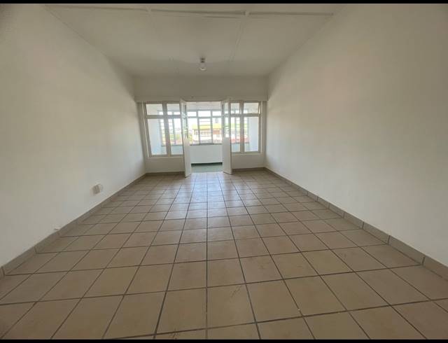 1 BEDROOM APARTMENT TO LET IN SEA VIEW